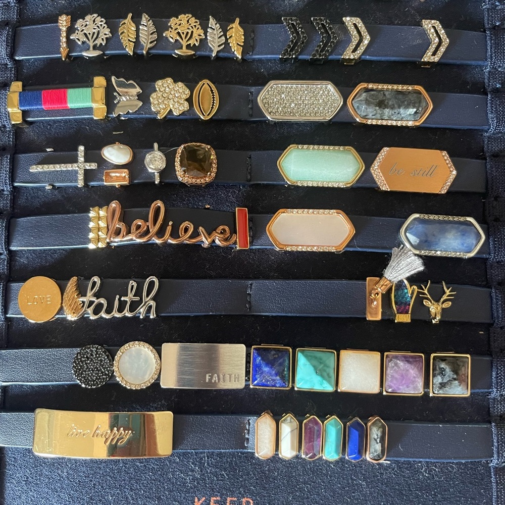 ENTIRE KEEP Collective Collection - Picture 4 of 15